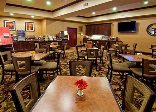 ホテル Comfort Suites Tupelo