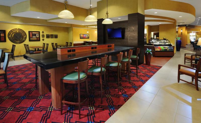 هتل Courtyard By Marriott San Antonio Riverwalk