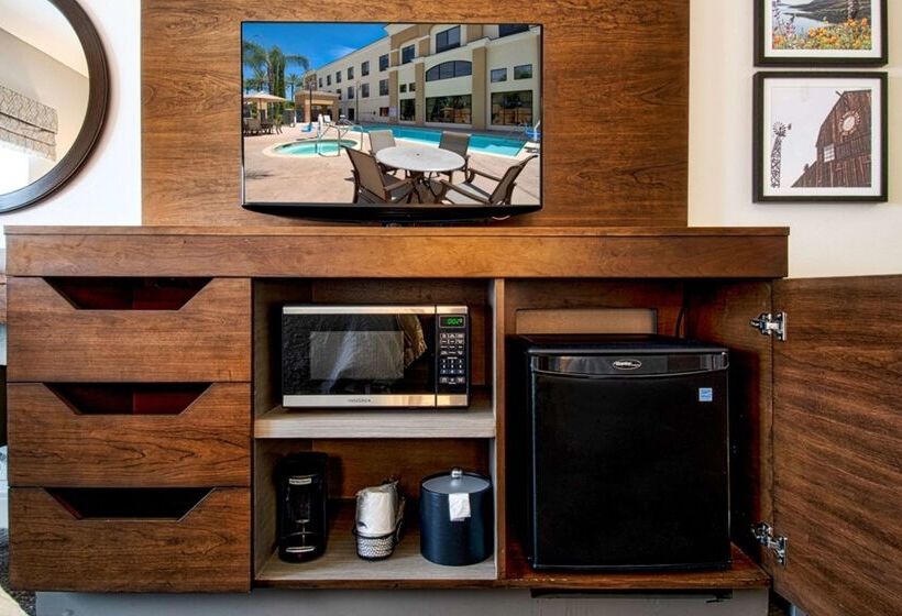 בית מלון כפרי Hampton Inn And Suites Hemet