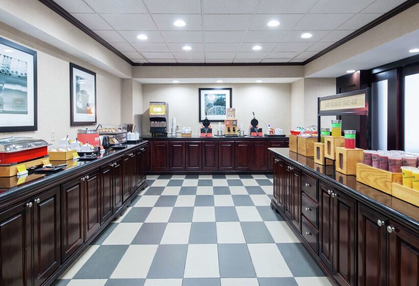 בית מלון כפרי Hampton Inn & Suites Lubbock Southwest