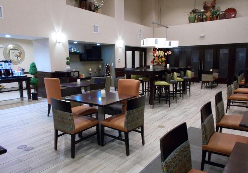 בית מלון כפרי Hampton Inn & Suites Lubbock Southwest