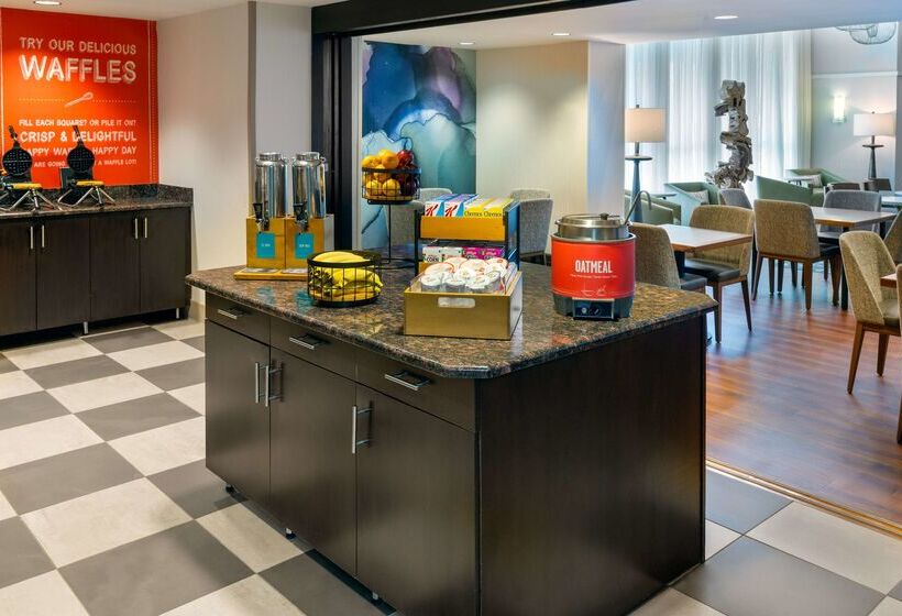 Отель Hampton Inn & Suites Sarasota/lakewood Ranch