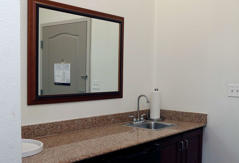 בית מלון כפרי Hampton Inn & Suites Stephenville