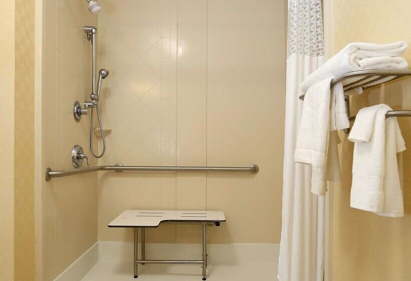 فندق Hampton Inn Waterloo