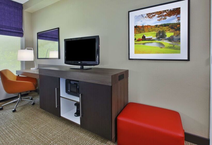 فندق Hampton Inn White River Junction