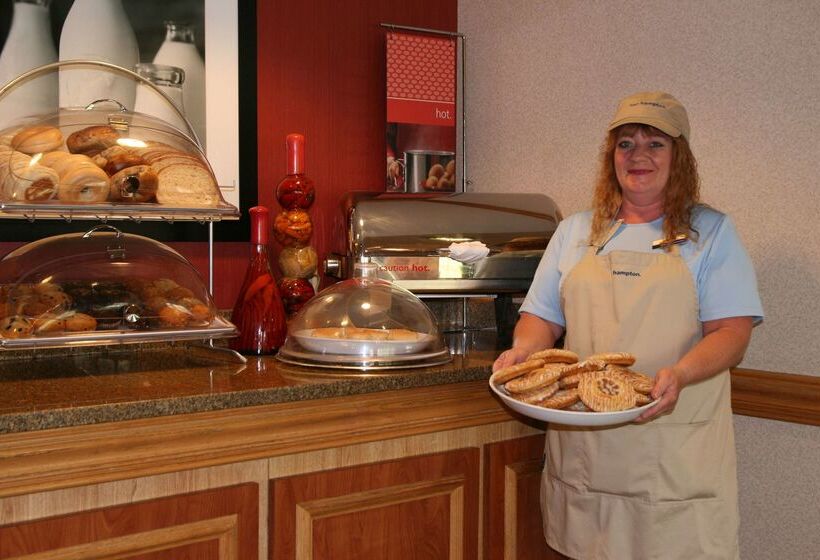 فندق Hampton Inn White River Junction