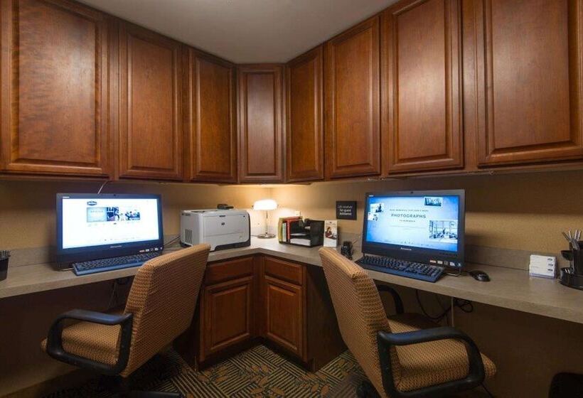 فندق Hampton Inn White River Junction