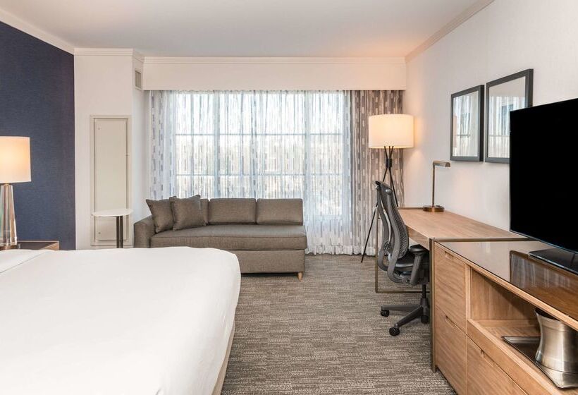 هتل Hilton Columbus/polaris