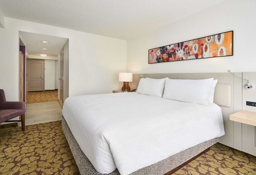 هتل Hilton Garden Inn Columbus