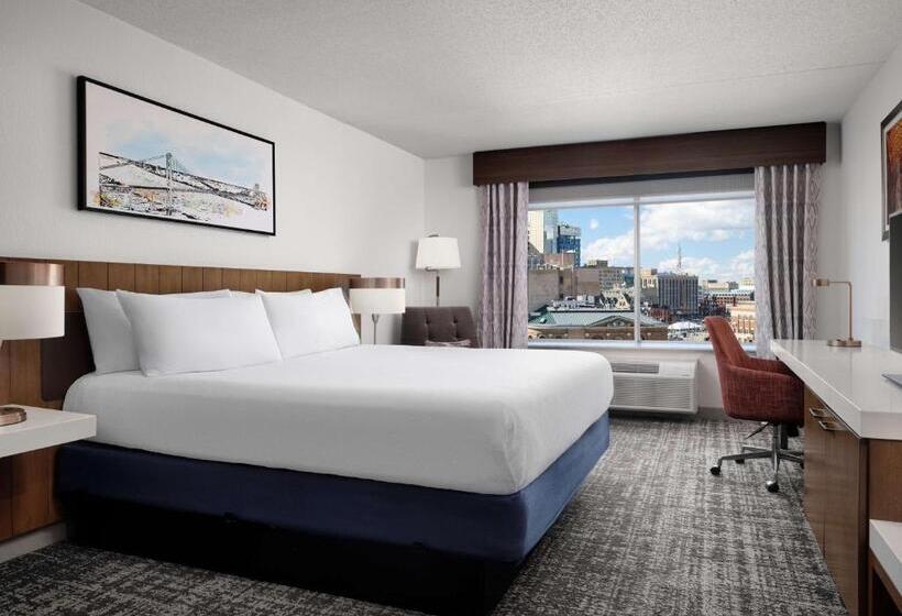 هتل Hilton Garden Inn Detroit Downtown