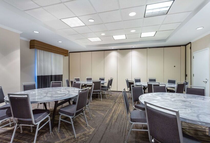 فندق Hilton Garden Inn Islip/macarthur Airport