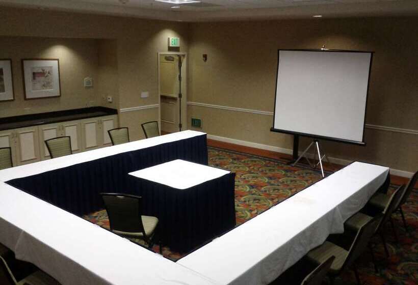 هتل Hilton Garden Inn Oxnard/camarillo
