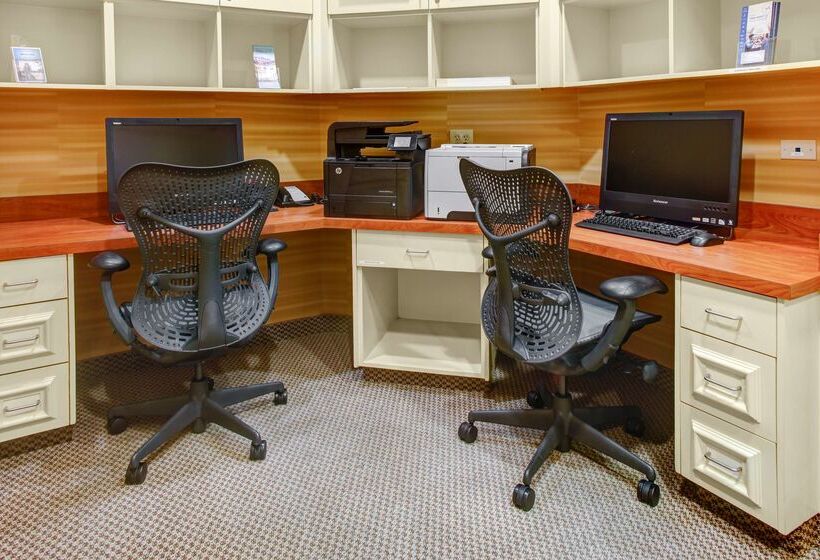 هتل Hilton Garden Inn Wilmington Mayfaire Town Center