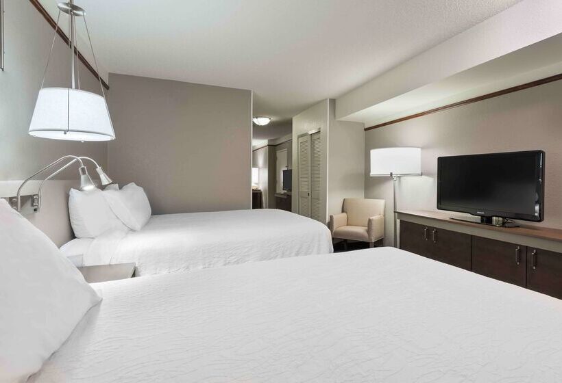 هتل Hilton Garden Inn Wilmington Mayfaire Town Center