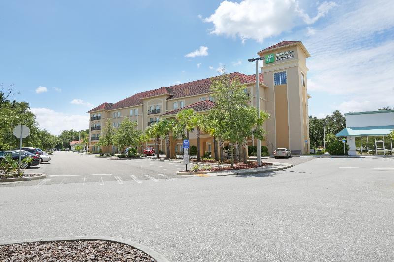 בית מלון כפרי Holiday Inn Express Tampa North Telecom Park, An Ihg