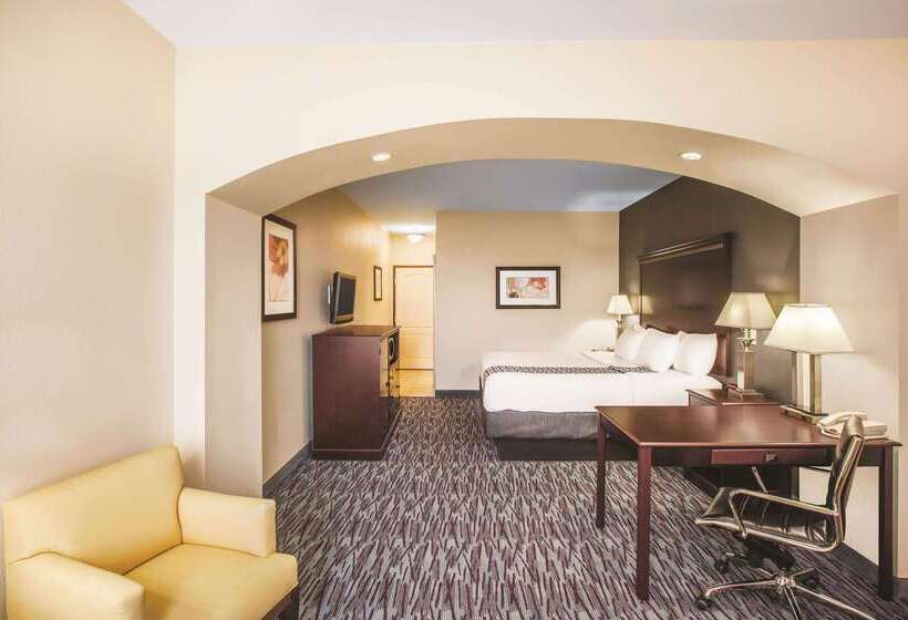 هتل La Quinta Inn & Suites By Wyndham Allen At The Village