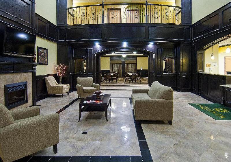 Отель La Quinta By Wyndham Dfw Airport West   Bedford
