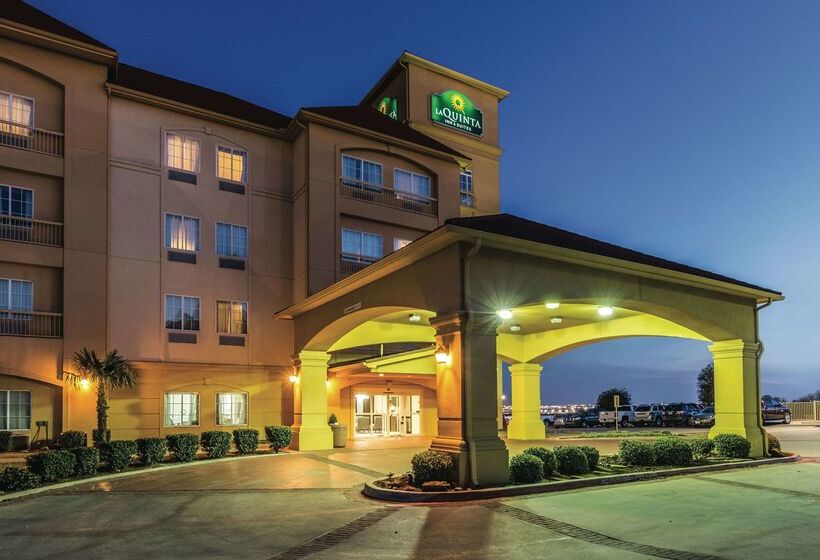 هتل La Quinta By Wyndham Fort Worth   Lake Worth