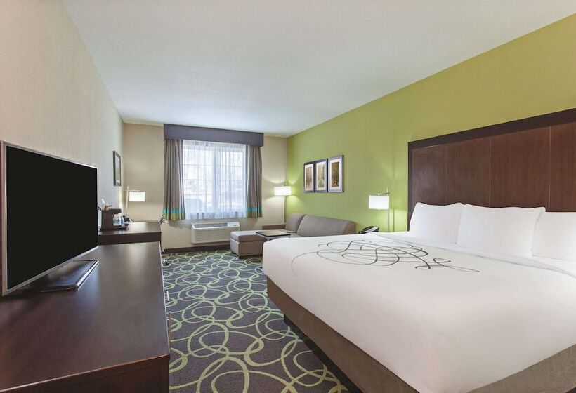 Отель La Quinta By Wyndham Los Banos