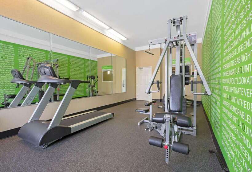 هتل La Quinta By Wyndham Pearland