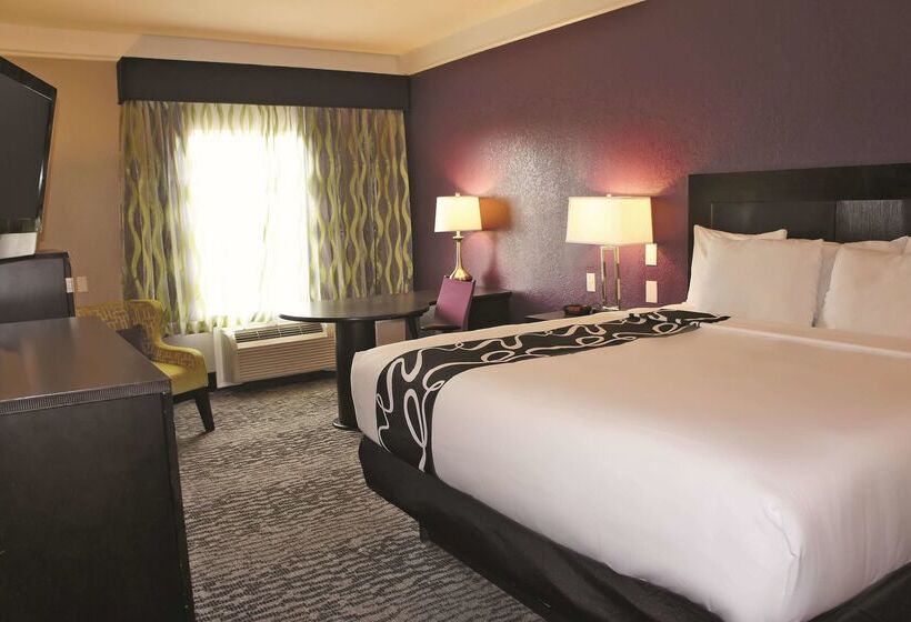 هتل La Quinta By Wyndham Pearland