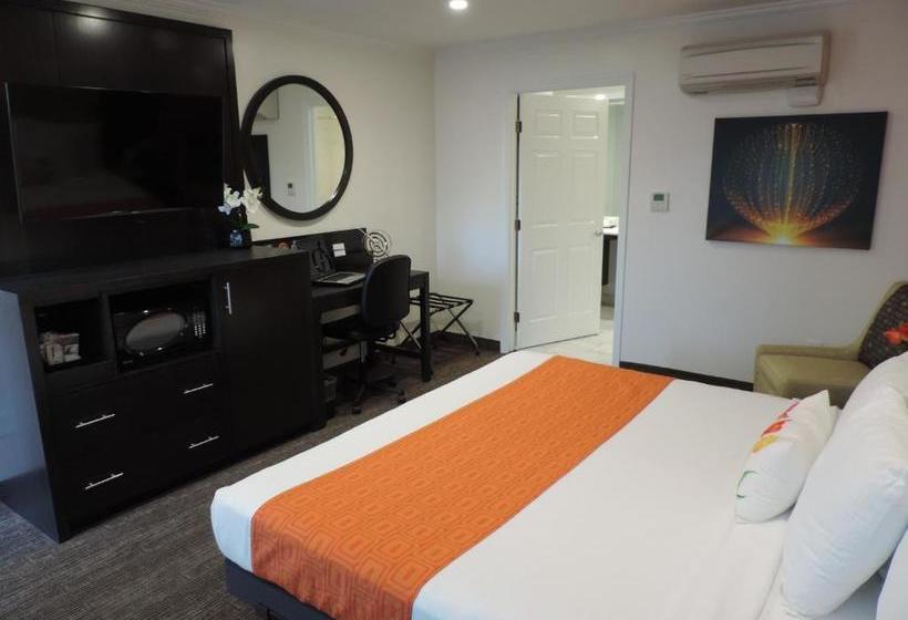 هتل Pavilion Inn