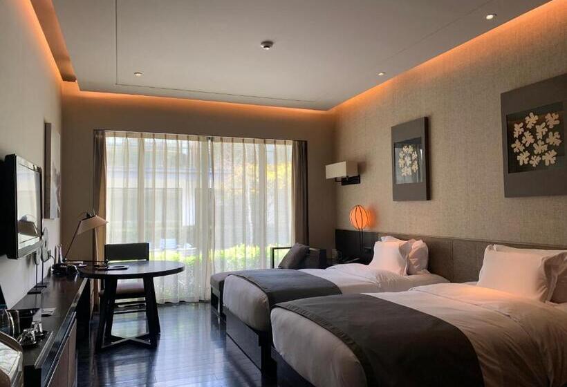 בית מלון כפרי Pullman Lijiang Resort & Spa