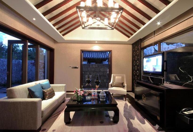 בית מלון כפרי Pullman Lijiang Resort & Spa