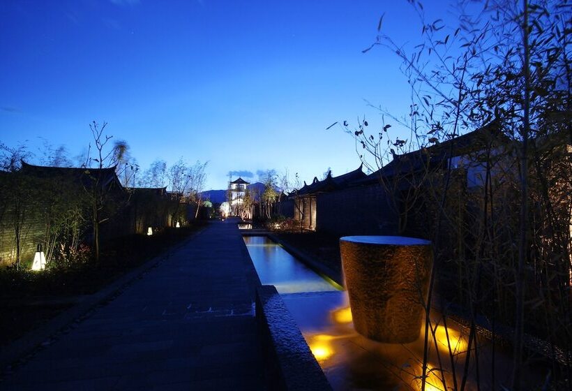 בית מלון כפרי Pullman Lijiang Resort & Spa