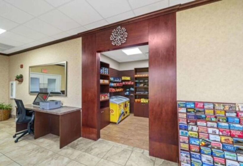 فندق Quality Inn & Suites Tampa Ybor City