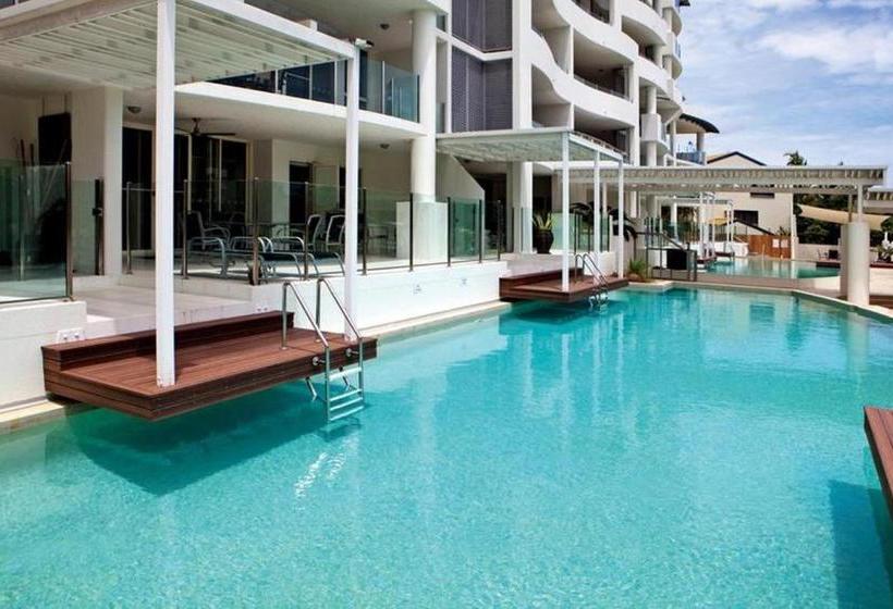 هتل Waters Edge Apartment Cairns