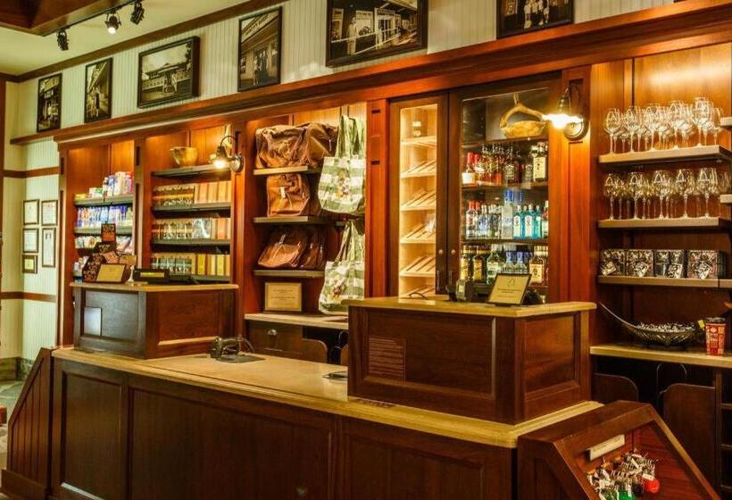 Aulani, A Disney Resort And Spa