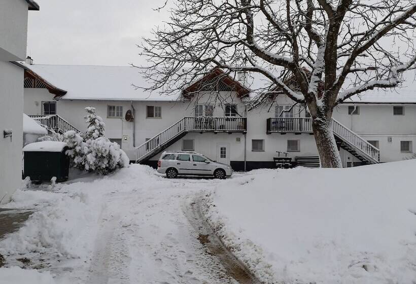 Geinberg Suites & Via Nova Lodges