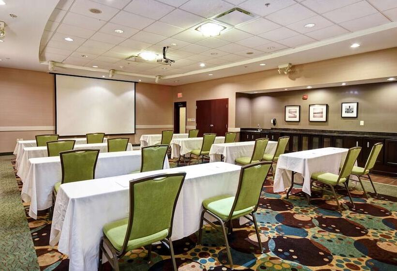 Hampton Inn & Suites Detroit Canton