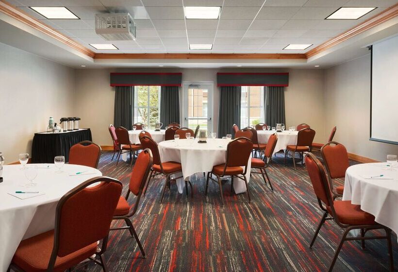 Homewood Suites By Hilton Madison West