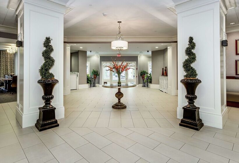 هتل Hampton Inn & Suites Mobile  Downtown Historic District