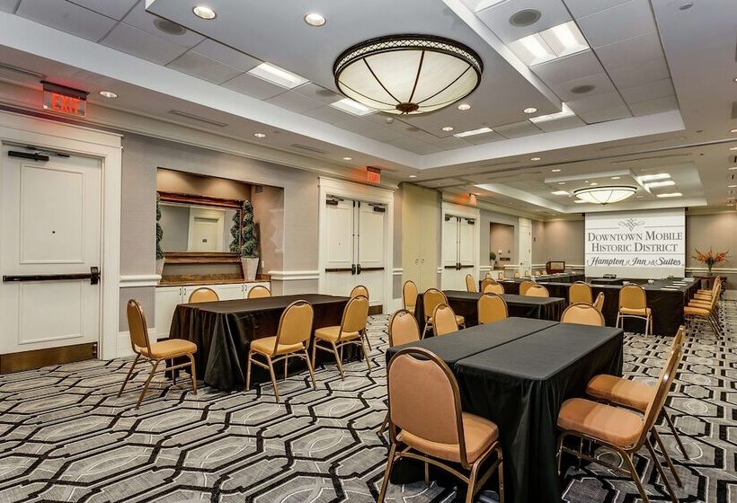 هتل Hampton Inn & Suites Mobile  Downtown Historic District