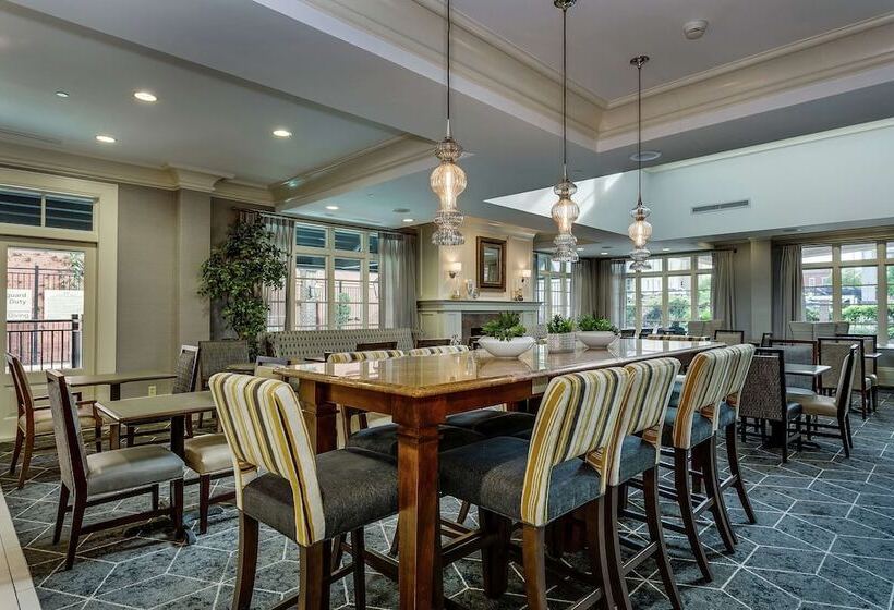 هتل Hampton Inn & Suites Mobile  Downtown Historic District