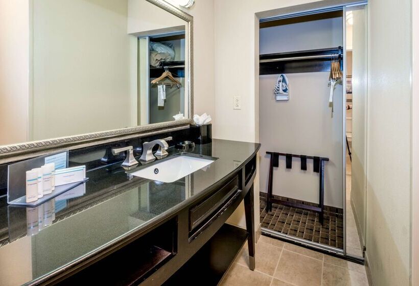 هتل Hampton Inn & Suites Montgomery Downtown