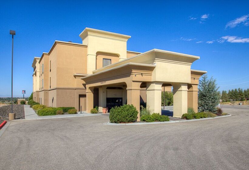 Отель Hampton Inn & Suites Mountain Home