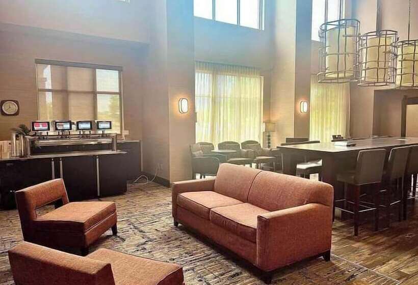 هتل Hampton Inn & Suites Omaha Southwest La Vista