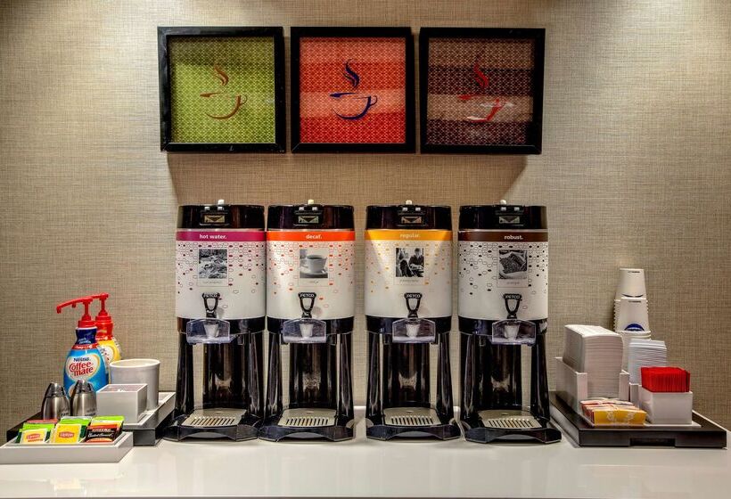 هتل Hampton Inn Rochesterirondequoit