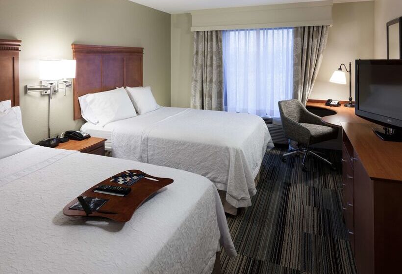 هتل Hampton Inn & Suites Davenport