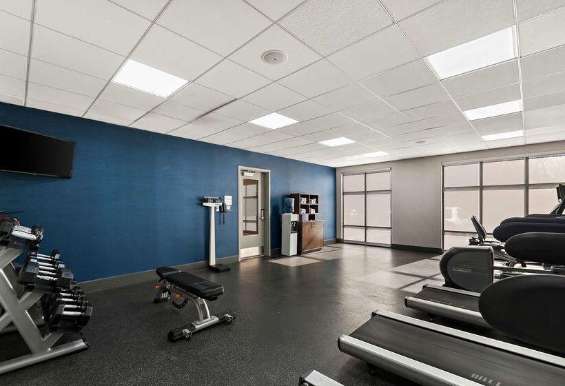 هتل Hampton Inn & Suites Fort Belvoir Alexandria South