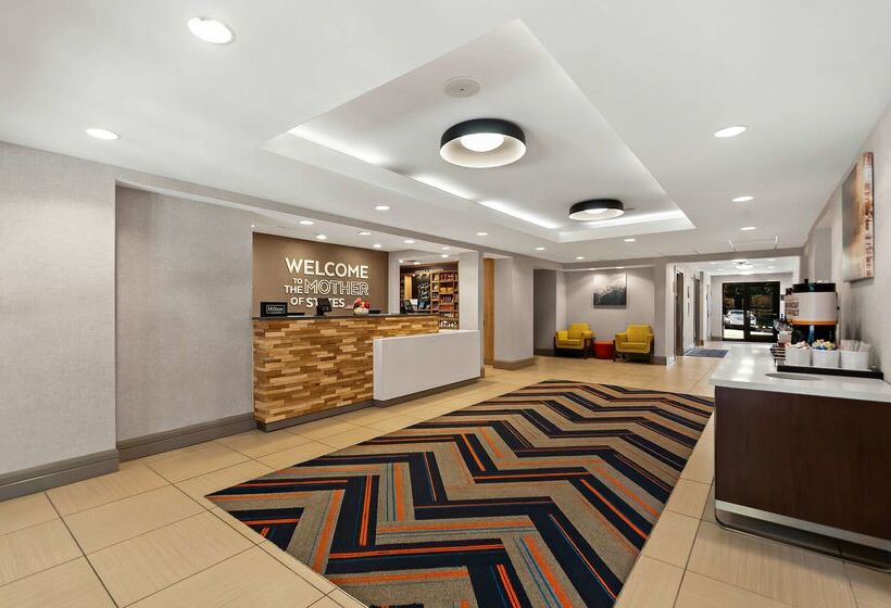 هتل Hampton Inn & Suites Fort Belvoir Alexandria South