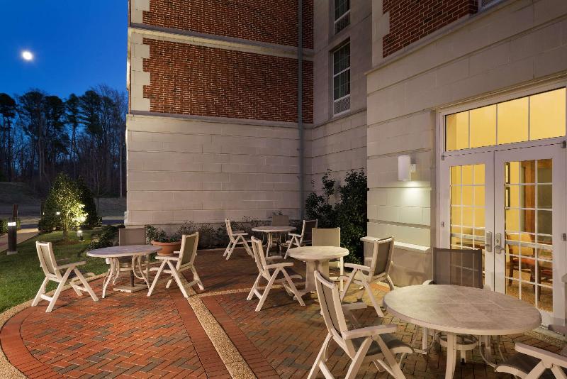 هتل Hampton Inn & Suites Williamsburg Central
