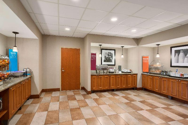 هتل Hampton Inn & Suites Williamsburg Central