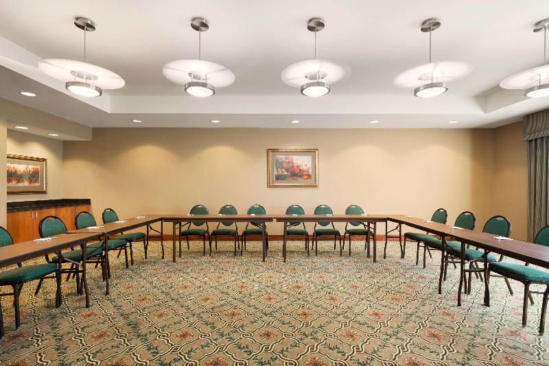 هتل Hampton Inn & Suites Williamsburg Central