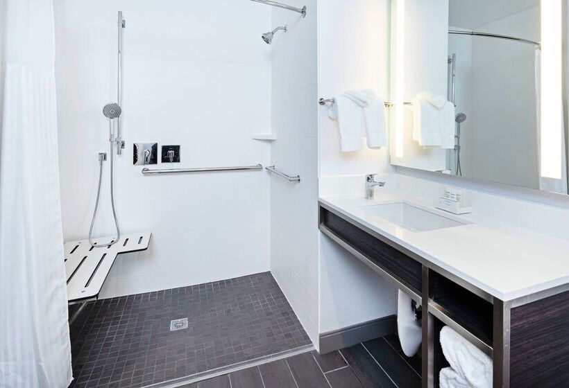 בית מלון כפרי Hilton Garden Inn Irvine Spectrum Lake Forest