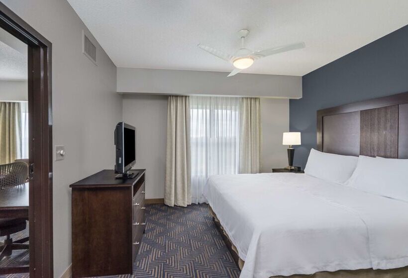 هتل Homewood Suites By Hilton Louisvilleeast